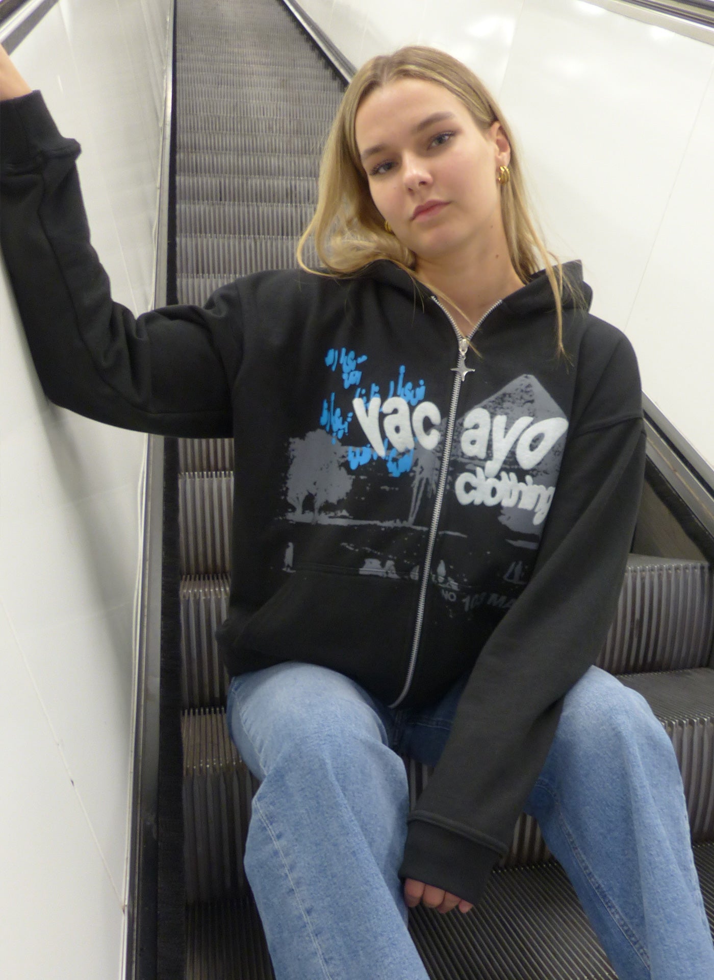 MIDNIGHT ZIP - Vacayo Clothing